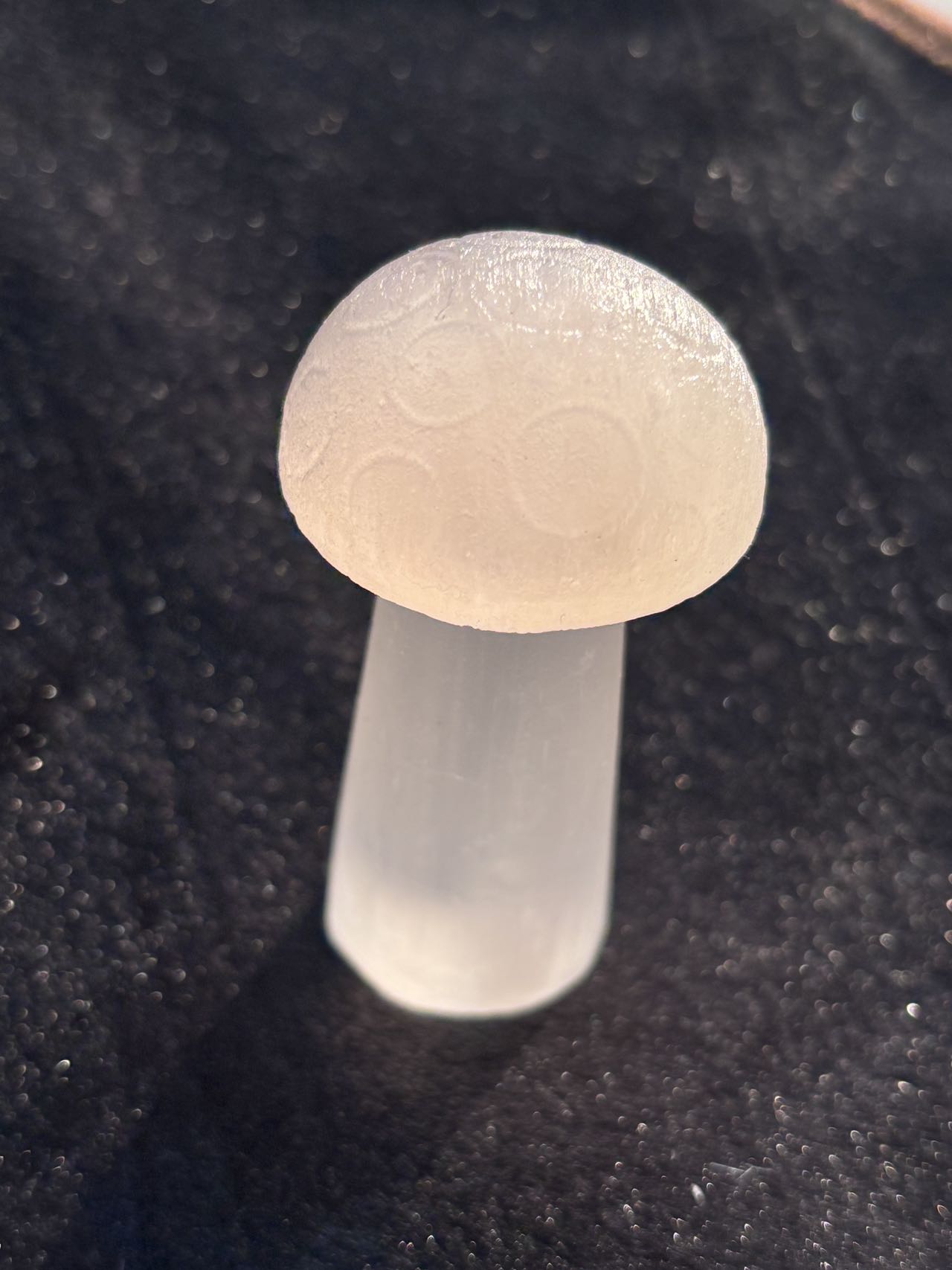 Small Mushroom，Natural Moroccan transparent plaster ornaments，63g